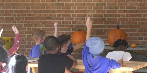 Greenbrier Elementary School Students Take Their Classroom Outdoors