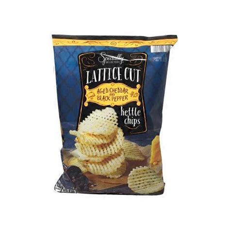 Specially Selected Aged Cheddar And Black Pepper Lattice Cut Kettle Chips