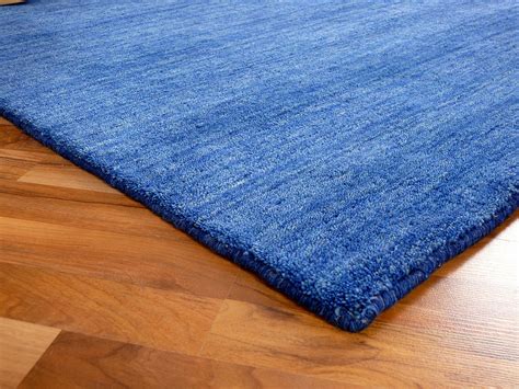 Blaue teppiche sind in vielen verschiedenen stilrichtungen erhältlich. Indo Gabbeh Teppich Shiva Blau Uni Teppiche Nepal, Gabbeh ...