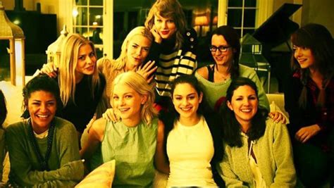 Fun Photos Taylor Swift Throws A Celeb Packed Weekend Bash Abc News