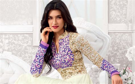 Download Wallpapers Kriti Sanon 4k Bollywood Indian Actress Beauty Brunette For Desktop