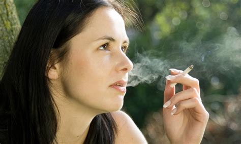 How Smokers Face Being Hit By Early Menopause Daily Mail Online