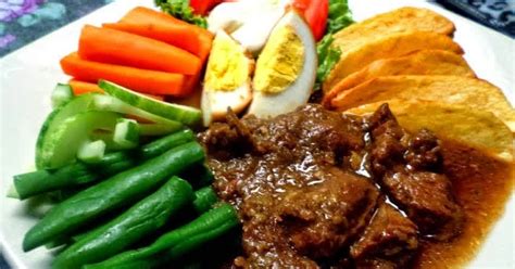 Kuliner khas solo ini banyak ditemui di warung makan yang terdapat di kota solo dan sekitarnya. Resep dan Cara Membuat Selat Solo Asli | Tips Masakan ...