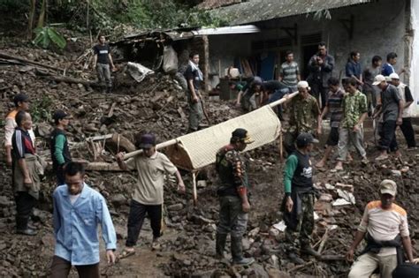 35 Dead In Indonesian Floods Landslides