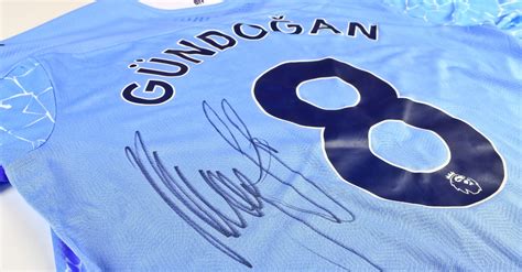 Puma man city home replica long sleeve herren trikot hellblau. Premier League-Kracher! Ilkay Gündogans getragenes ManCity ...