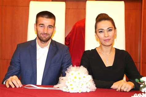 Sivasspor Kalecisi Tolgahan Acar Evlendi Haberler