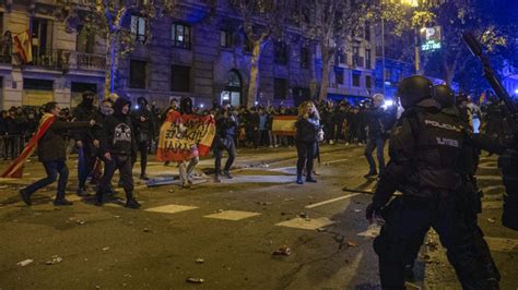 Espanha Tem Segunda Noite De Protestos Contra Anistia A Separatistas