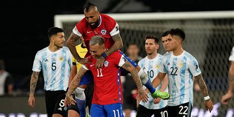 Aggregate score {{ mactrl.match.homescoreaggr }} : Man of the Match Argentina vs Chile: Eduardo Vargas - Bola.net