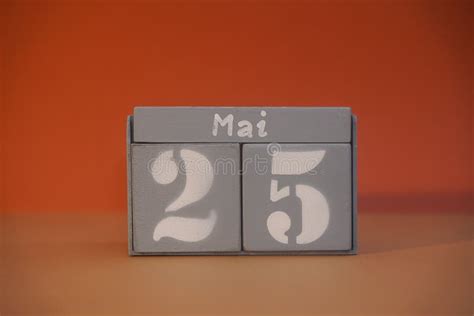 25 Mai On Wooden Grey Cubes Calendar Cube Date 25 May Concept Of Date