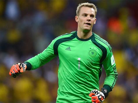 Para mí, armani es el mejor arquero de argentina». Manuel Neuer se lleva el 'Guante de Oro' al mejor arquero ...