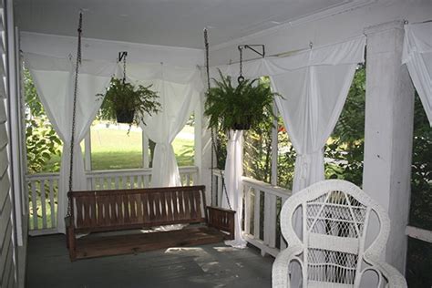 Three Considerations When Selecting Outdoor Curtains