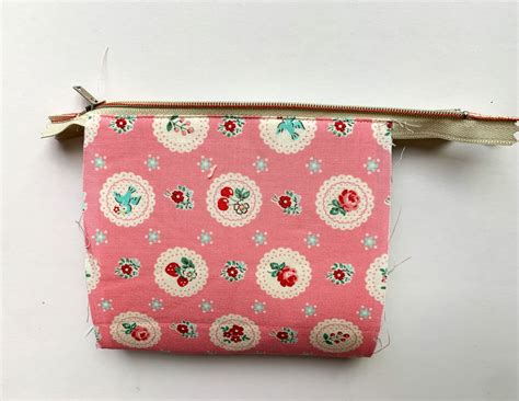 Triangle Zipper Pouch Weallsew Bag Patterns To Sew Tote Pattern