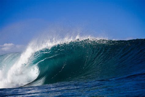 Uncut Replay: Kona Big Wave Golden Ale Live at Pipeline - Surfline