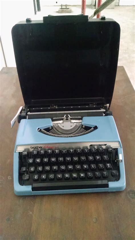 Vintage Metal Brother Charger 11 Compact Portable Manual Typewriter With Plastic Cover With