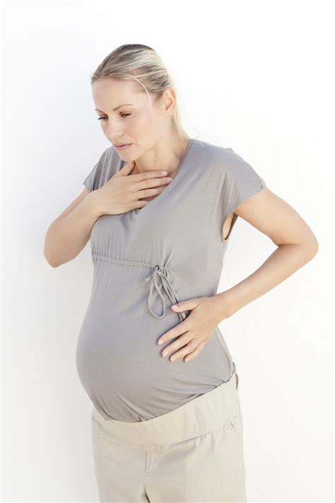 How To Prevent Nighttime Heartburn During Pregnancy
