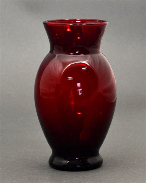 Anchor Hocking Coolidge R3346 Royal Ruby Glass Vase