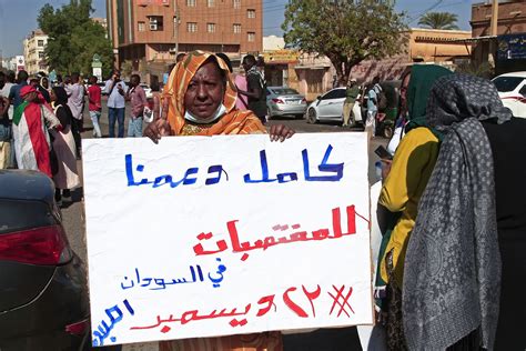 شاهد السودانيات ينزلن إلى الشارع للتنديد بعمليات اغتصاب تعرضت لها متظاهرات Euronews