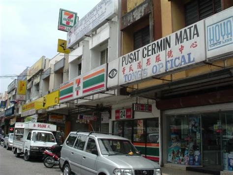 Public bank lebuhraya timur barat (0.92 km) lian hoe auto parts jalan mewah (0.93 km) bangunan ucsi jalan waras (0.99 km) moccis persiaran mewah (1.00 km). 7-Eleven - Taman Midah (Store 254) - Kuala Lumpur