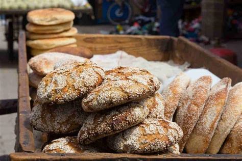 Moroccan Bread The Fluffiest Khobz Recipe Moroccanzest