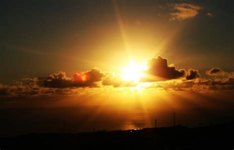 Saliendo El Sol Amanece Un Nuevo Dia Cristo Manuel Rguez Rguez Flickr