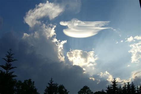 Angel Like Cloud By Hexler On Deviantart Angel Clouds Clouds Angel