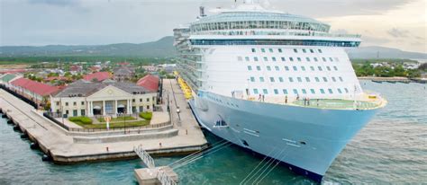 Cruise Ship Finally Docks In Jamaica After Agreement Issues
