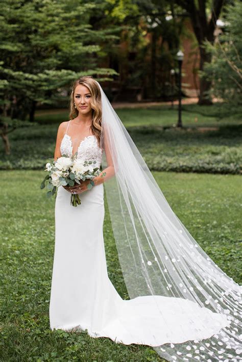 Courtney Ryans Traditional Summer Wedding Infinity Hospitality