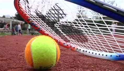 Haben sie lust auf tennissport in freundlicher, entspannter atmosphäre, mit vielen plätzen in. "Deutschland spielt Tennis" - ems TV