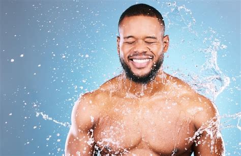 Premium Photo Shower Beauty And Water Splash For Man Cleaning Hygiene