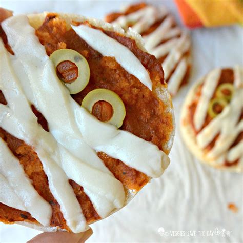 Here are some popular brands that we enjoy in a delicious, vegan breakfast Mummy English Muffin Pizzas (Vegan) | Recipe | Vegan ...