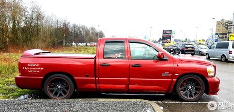 And by god, they want one can only imagine the panic a steroidal ram will cause steaming up to a volvo driver's rear bumper. Dodge RAM SRT-10 Quad-Cab Hennessey - 7 maart 2016 ...