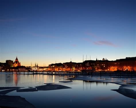 Der senatsplatz im zentrum der finnischen hauptstadt helsinki ( subodh agnihotri / shutterstock.com ). Die schönsten Orte und Sehenswürdigkeiten in Finnland