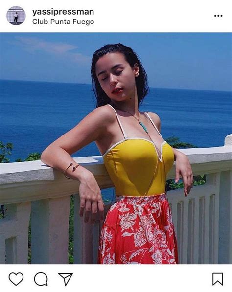 Yassizzle Just Photos Of Yassi Flaunting Her Sexy Toned Body
