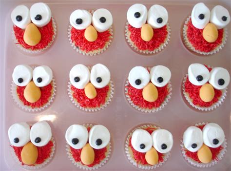How to pipe a carnation. Elmo Cupcakes ready to go | I made Elmo cupcakes for a 2nd b… | Flickr