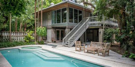 Camp Biscayne Tree House On The Market In Coconut Grove For 2699