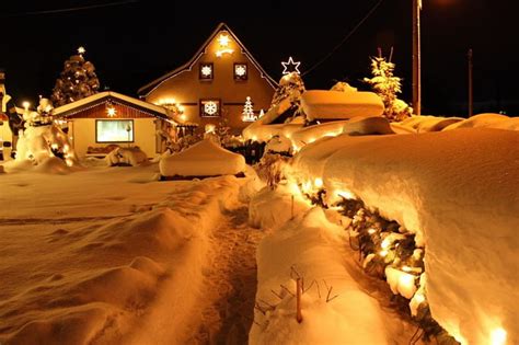 Fiery Snow Pretty House Cottage Orange Fiery Cabin Bonito Snowy