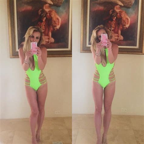 Britney Spears Shows Off Amazing Bikini Body In Sexy Swimsuit Ok