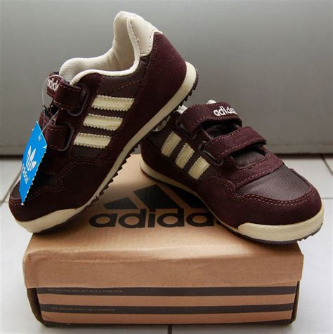 Some brands may vary from. MAZ Biz2u: Kasut Sukan Budak