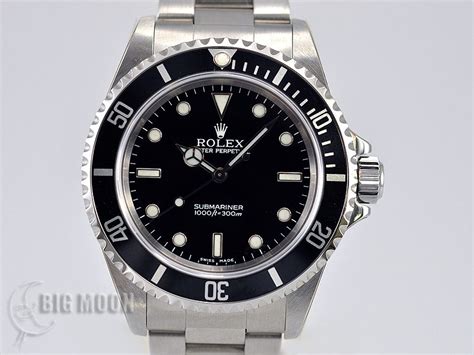 You should always check the serial number on your papers and hangtang immediately to make sure they match the number on the watch. Used ROLEX Submariner 14060, serial number that begins ...