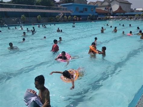Nyobain Kolam Renang GOR Otista Jakarta Timur : Aku Tercyiduk