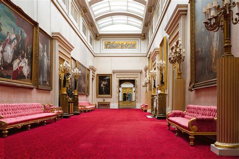 Inside Buckingham Palaces Resplendent Never Before Seen Rooms Vogue