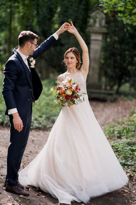 ✂jedes brautkleid in unserer boutique ist professionell konstruiert und mit liebe im europäischen benutzerdefinierte farbe strand hochzeit kleid rot schwarz grau licht blau rosa erröten ballkleid. Hochzeitsfoto Idee Pose Brautpaar Fotoshooting Vintage ...