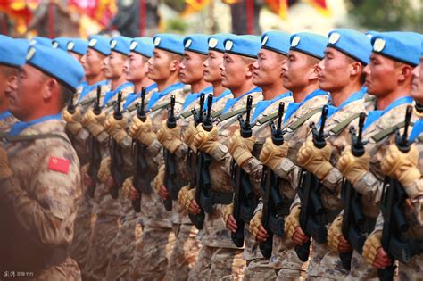 中国军队参加联合国维和行动30周年 致敬中国蓝盔 搜狐大视野 搜狐新闻