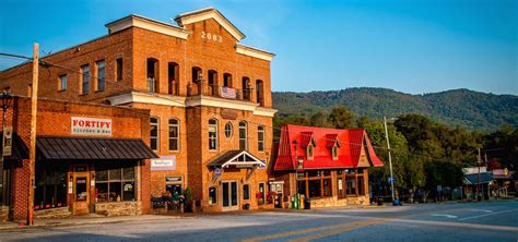 The Top 30 Blue Ridge Mountain Towns In Ga And Nc