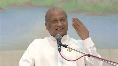 Brahma kumari sister yogini, gracy singh and vivek oberoi share a moment at a spiritual talk by brahma kumari sister shivani on inner peace & inner power at bhaidas hall. सकाश: BK Ramnath Bhai (Brahma Kumaris, Mt. Abu) - YouTube