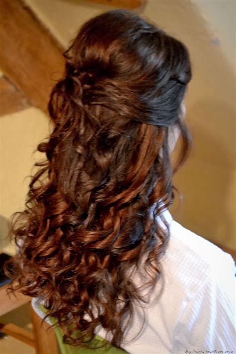 Feminine styles like half updos are a wonderful pairing for wedding gowns. Artistic Half Up Half Down Wedding Hairstyles : Wedding ...