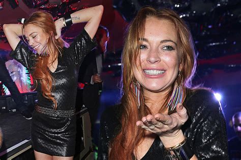Lindsay Lohan At The Vip Room Nightclub Mirror Online