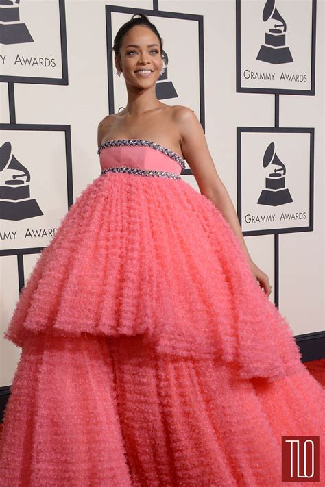 Grammys 2015 Rihanna In Giambattista Valli Couture Tom Lorenzo