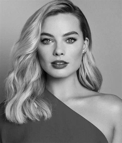 Margot Robbie Black And White Wallpapers Top Free Margot Robbie Black Images And Photos Finder