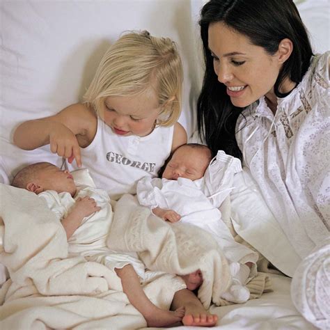 Angelina Jolie Baby Angelina Jolie Twins Baby Famosos Fotos De